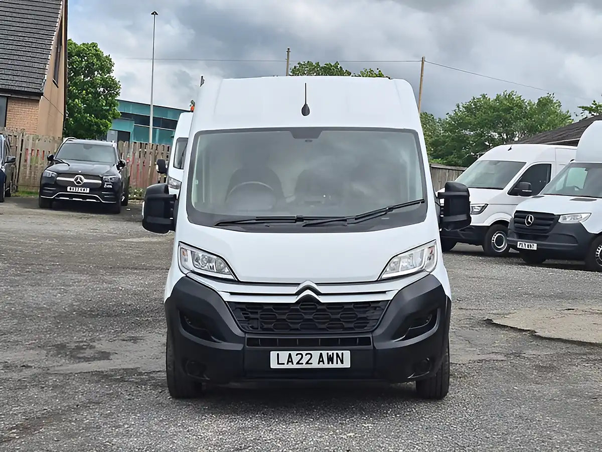 Used 2022 Citroen Relay Enterprise White - Interior and Exterior details 11