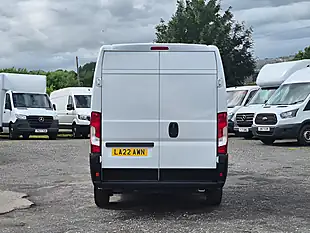 Used 2022 Citroen Relay Enterprise White - Interior and Exterior details 12
