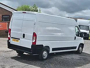 Used 2022 Citroen Relay Enterprise White - Interior and Exterior details 6