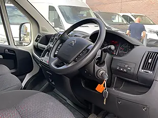 Used 2022 Citroen Relay Enterprise White - Interior and Exterior details 19