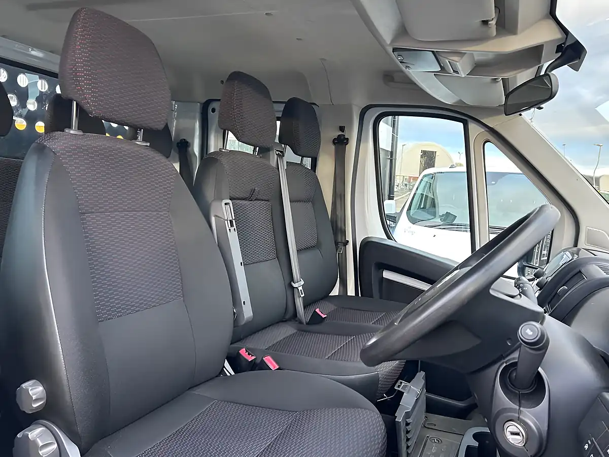Used 2022 Citroen Relay Plus White - Interior and Exterior details 10