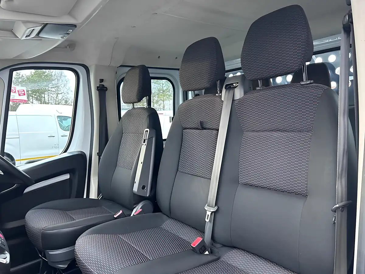 Used 2022 Citroen Relay Plus White - Interior and Exterior details 11