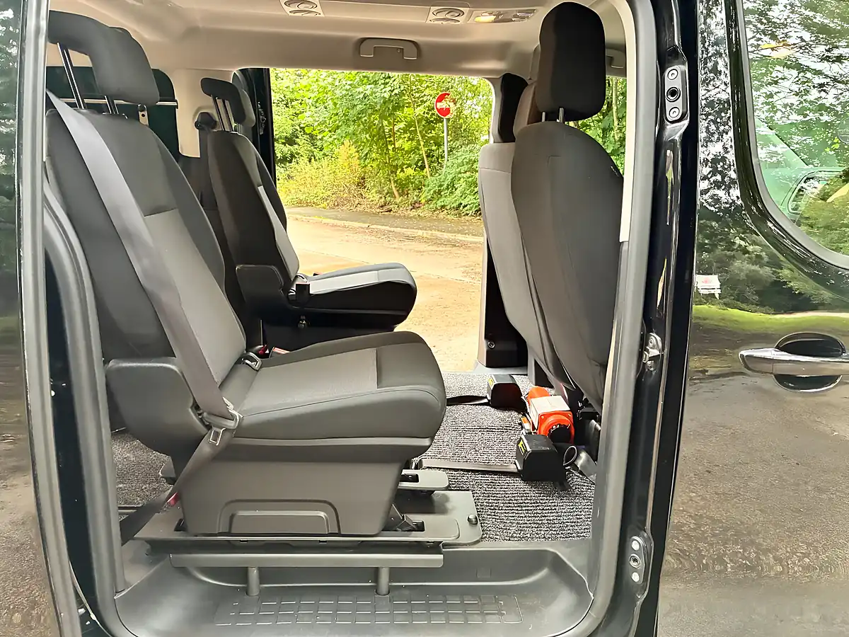 Used 2022 Citroen Spacetourer Business M Black - Interior and Exterior details 14