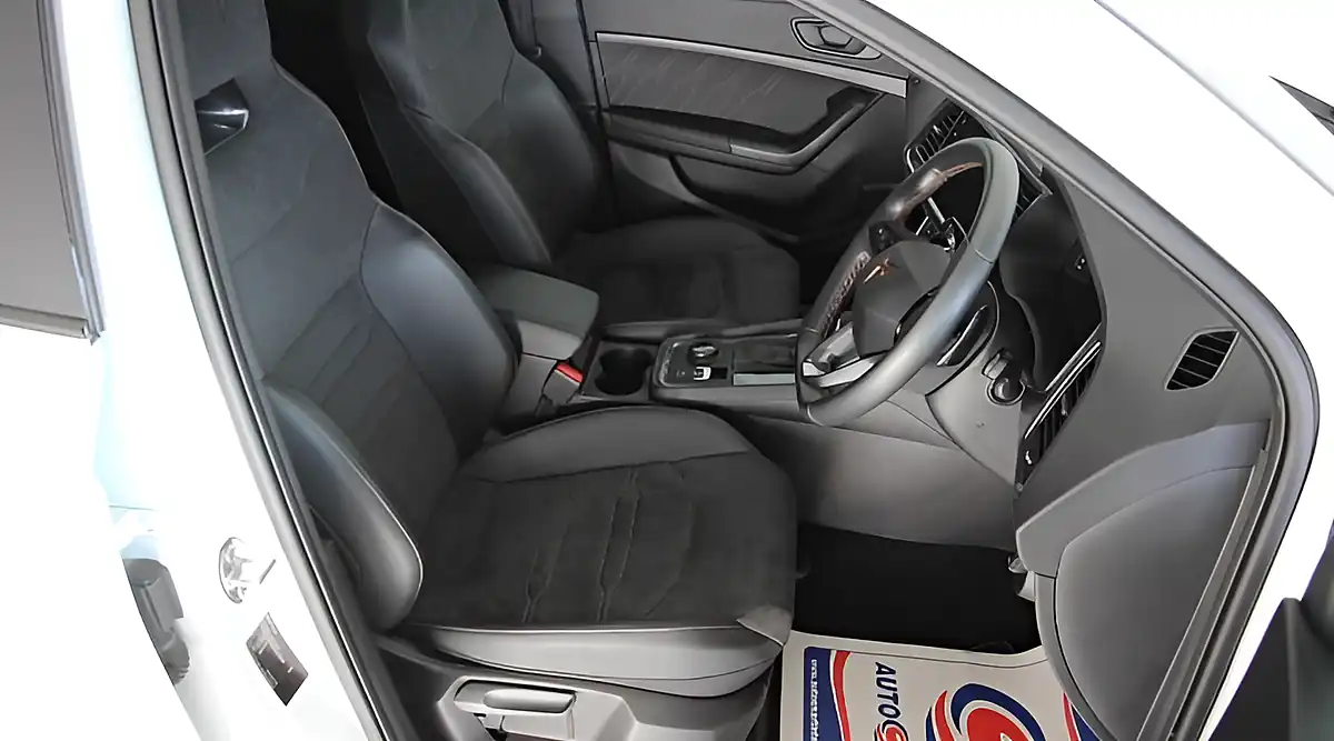 Used 2022 Cupra Ateca VZ1 White - Interior and Exterior details 15