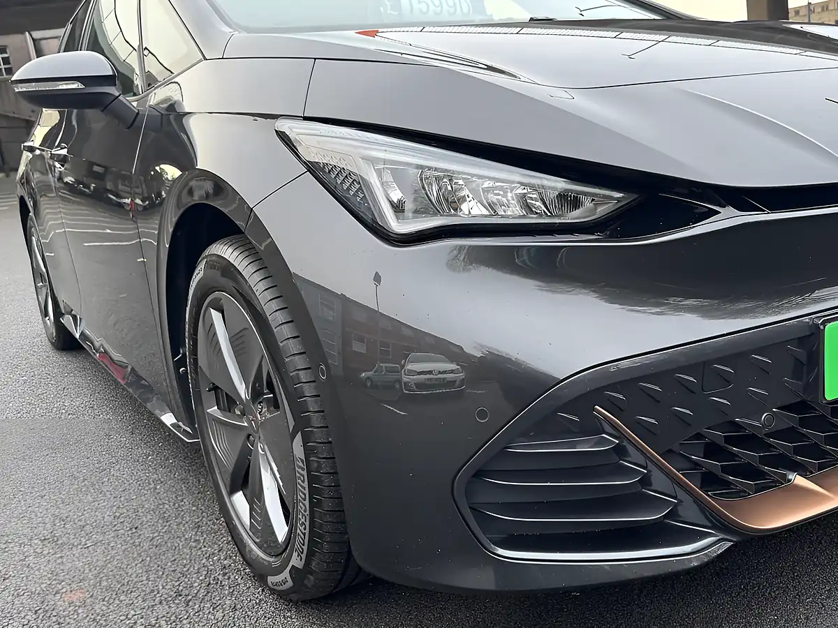Used 2022 Cupra Born V1 Grey - Interior and Exterior details 8