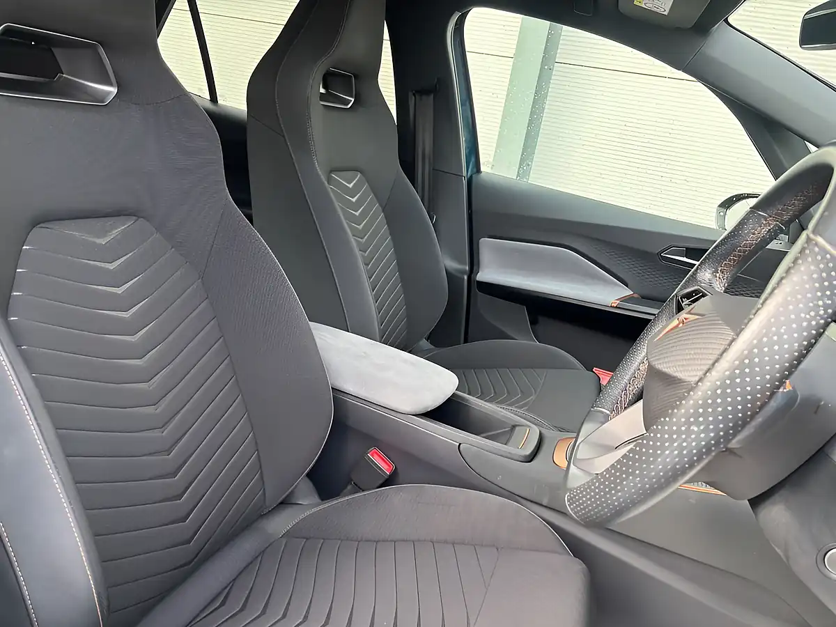 Used 2022 Cupra Born V2 Blue - Interior and Exterior details 17