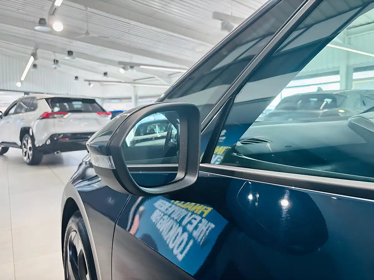 Used 2022 Cupra Born V2 Blue - Interior and Exterior details 7