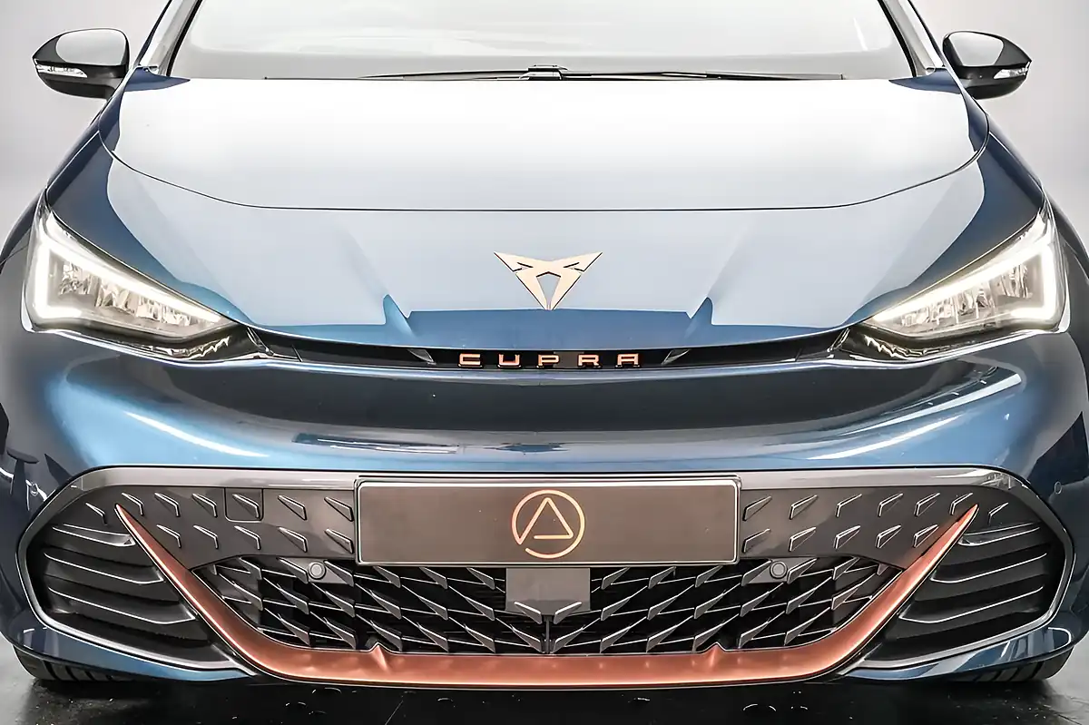 Used 2022 Cupra Born V3 Aurora Blue - Interior and Exterior details 8
