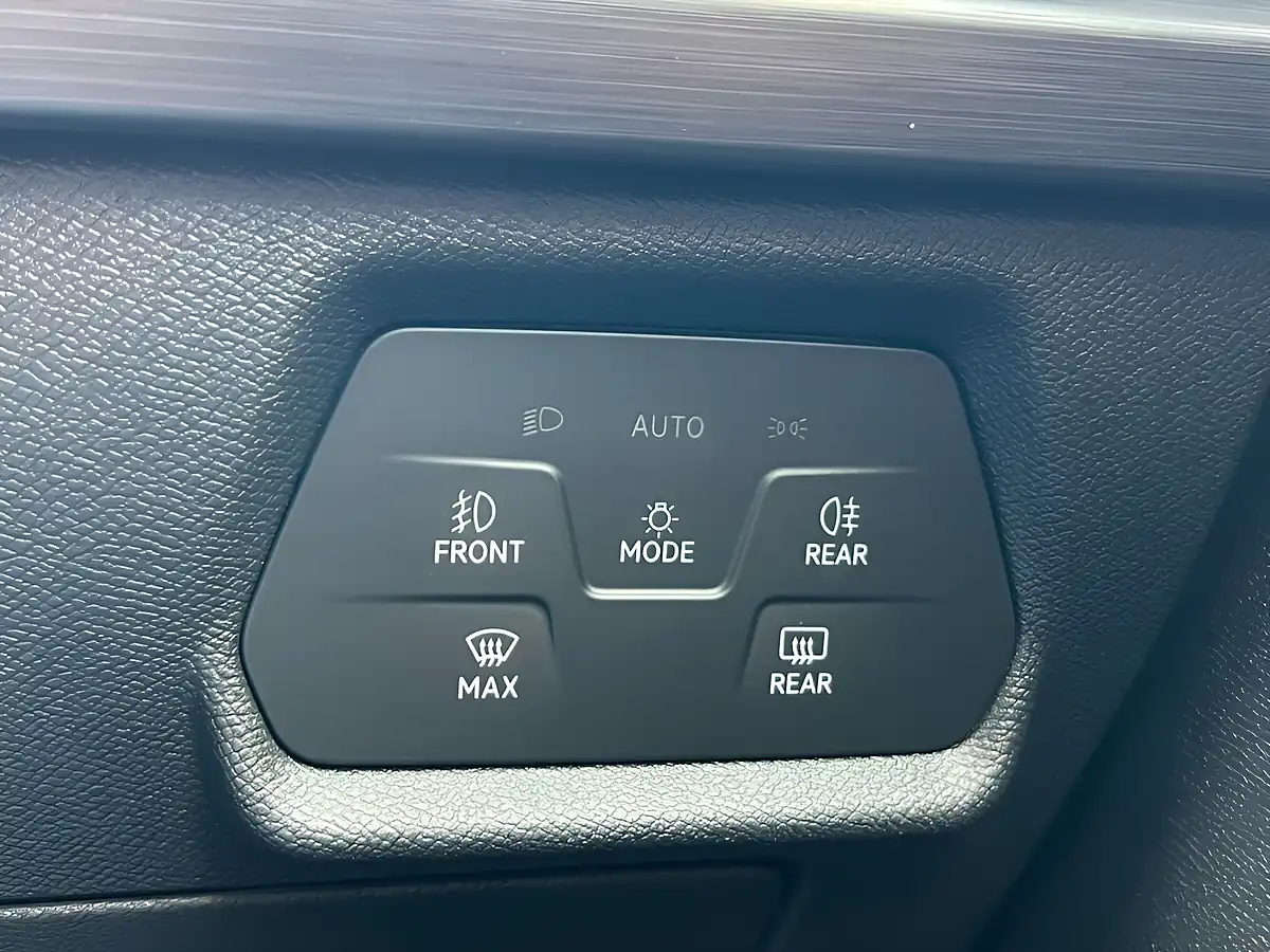 Used 2022 Cupra Formentor V1 Blue - Interior and Exterior details 18