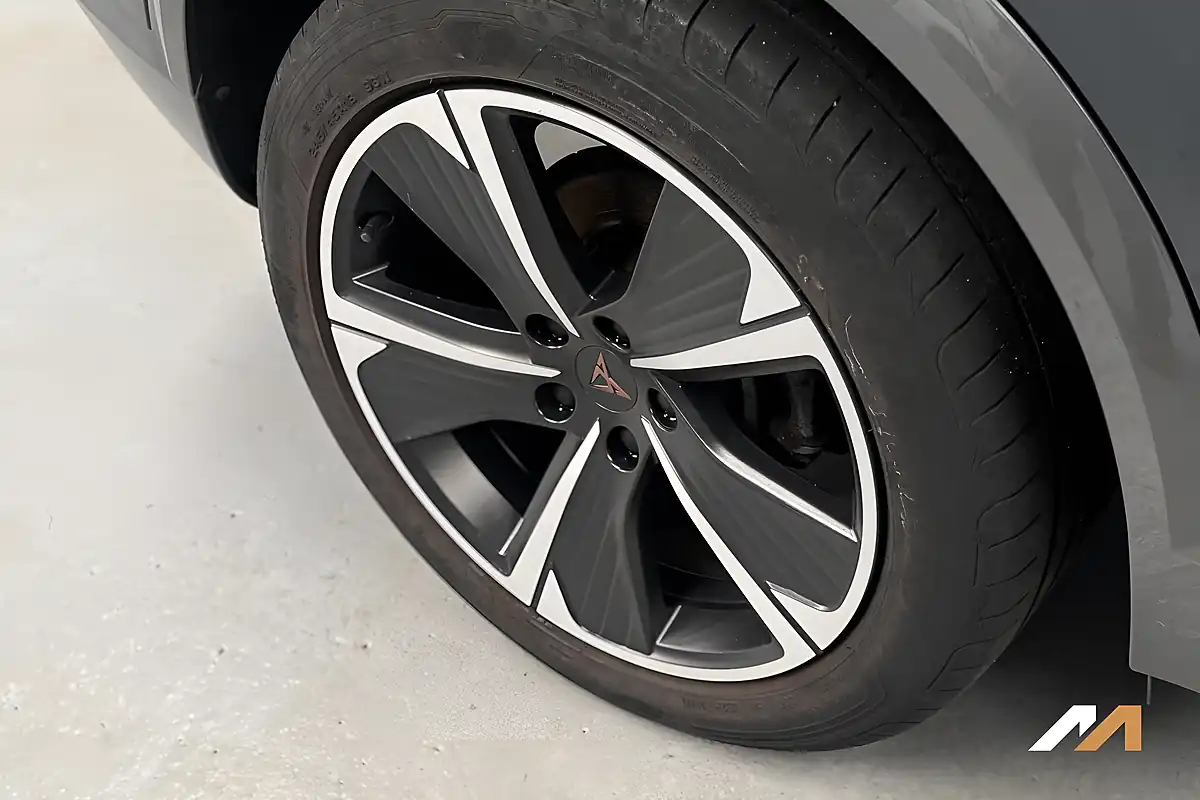 Used 2022 Cupra Formentor V1 Grey - Interior and Exterior details 10