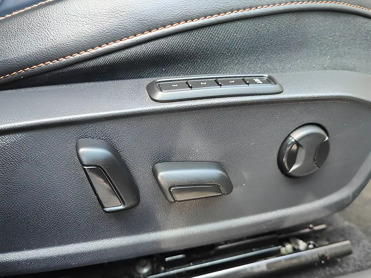 Used 2022 Cupra Formentor V2 Blue - Interior and Exterior details 10