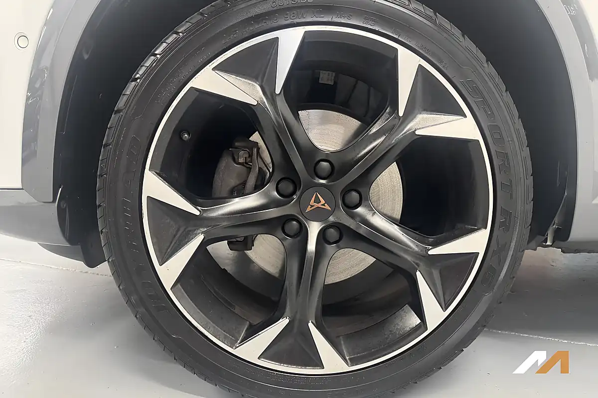 Used 2022 Cupra Formentor V2 White - Interior and Exterior details 14