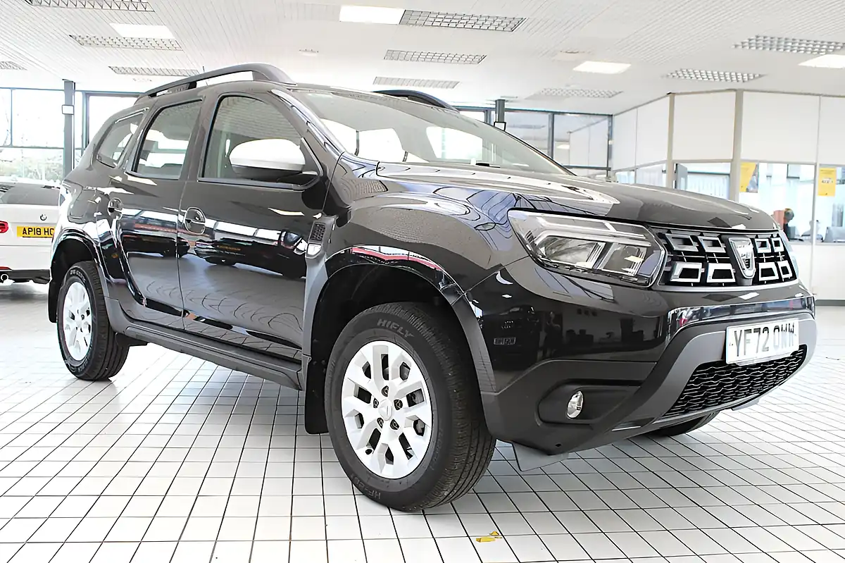 Used 2022 Dacia Duster Comfort Black - Interior and Exterior details 11