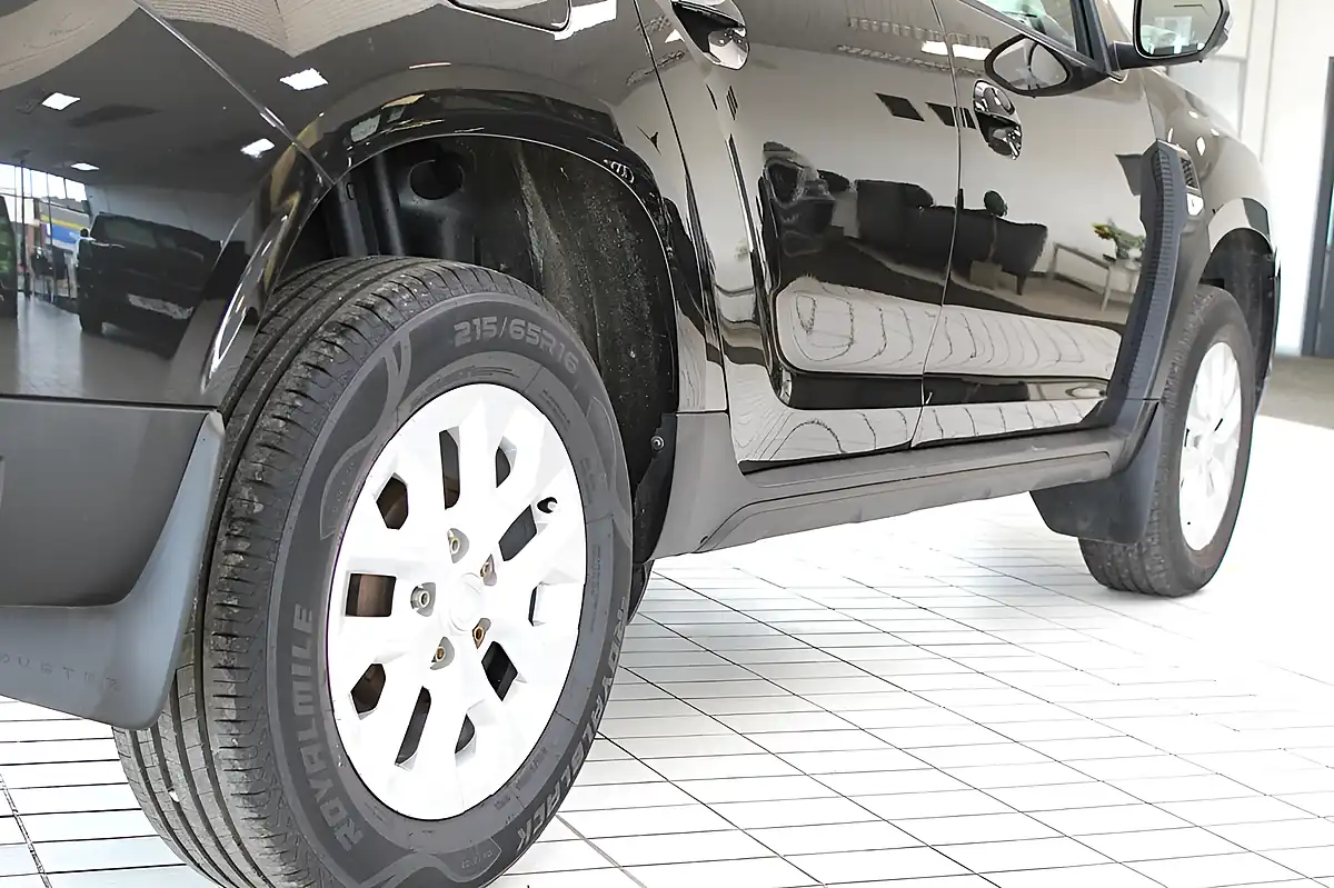 Used 2022 Dacia Duster Comfort Black - Interior and Exterior details 16