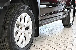 Used 2022 Dacia Duster Comfort Black - Interior and Exterior details 6