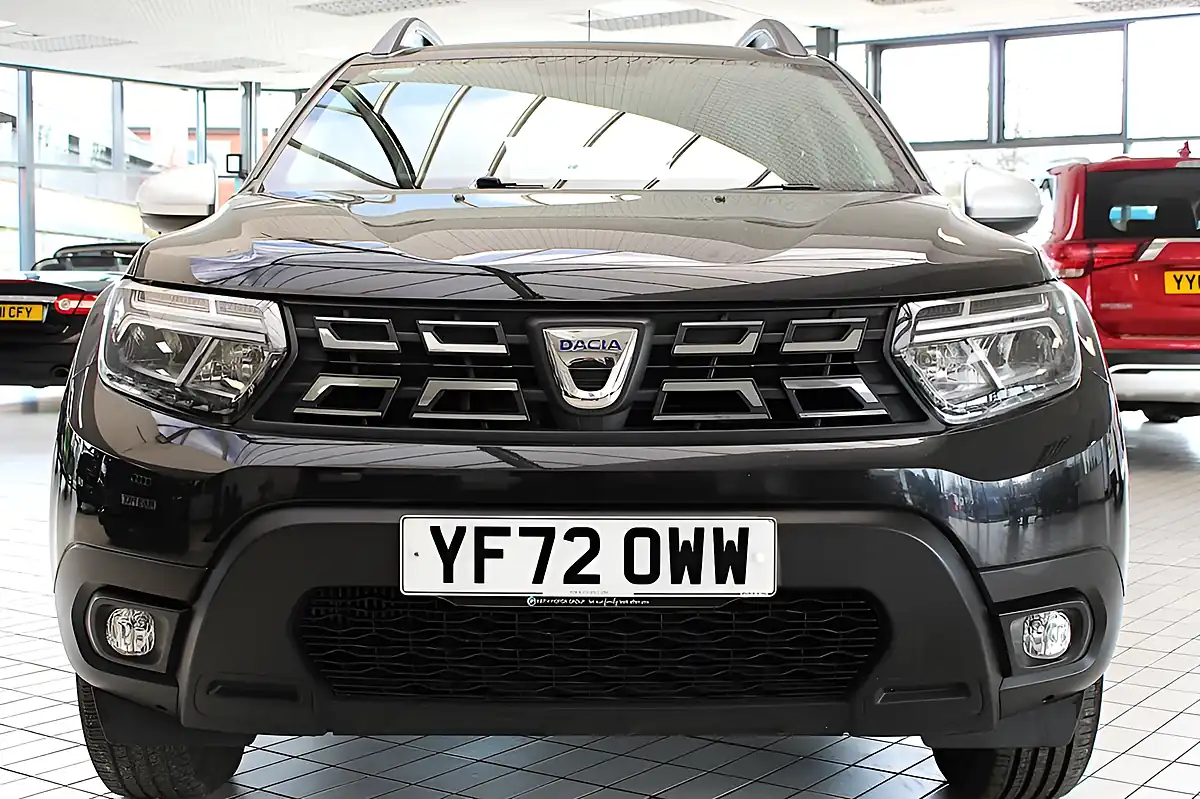 Used 2022 Dacia Duster Comfort Black - Interior and Exterior details 8