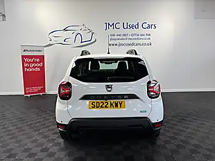Used 2022 Dacia Duster Comfort Glacier White - Interior and Exterior details 5