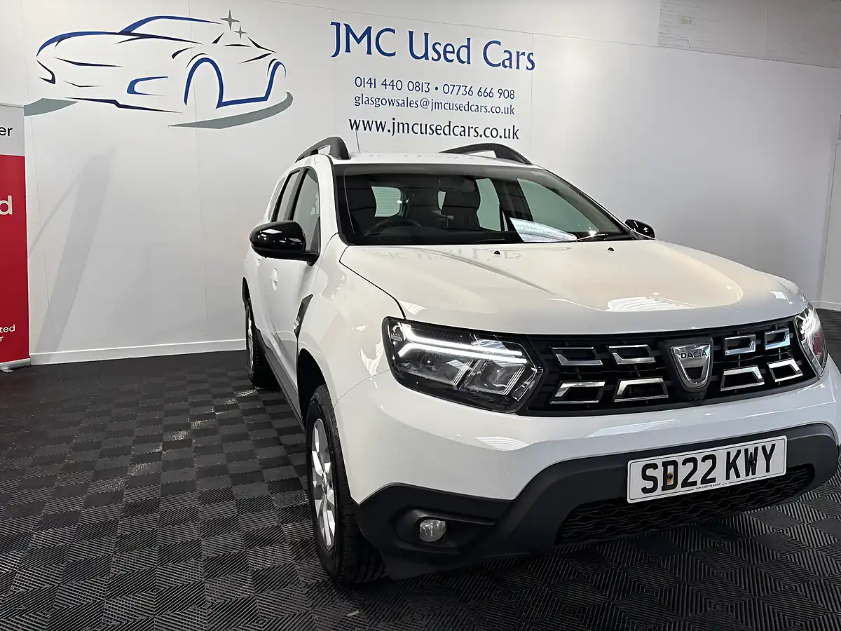 Used 2022 Dacia Duster Comfort Glacier White - Interior and Exterior details 6
