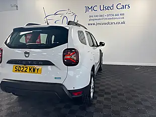 Used 2022 Dacia Duster Comfort Glacier White - Interior and Exterior details 8