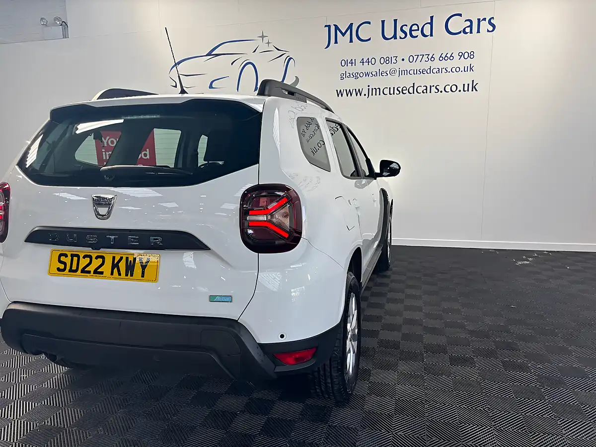 Used 2022 Dacia Duster Comfort Glacier White - Interior and Exterior details 8