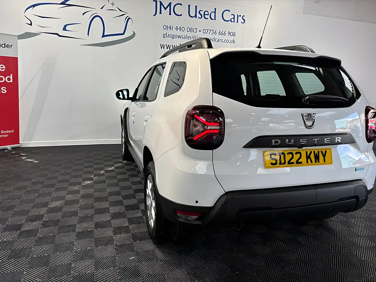 Used 2022 Dacia Duster Comfort Glacier White - Interior and Exterior details 9