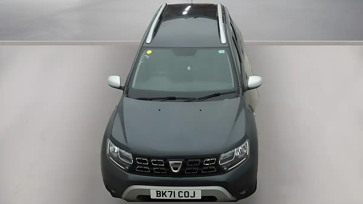 Used 2022 Dacia Duster Comfort Grey - Interior and Exterior details 3