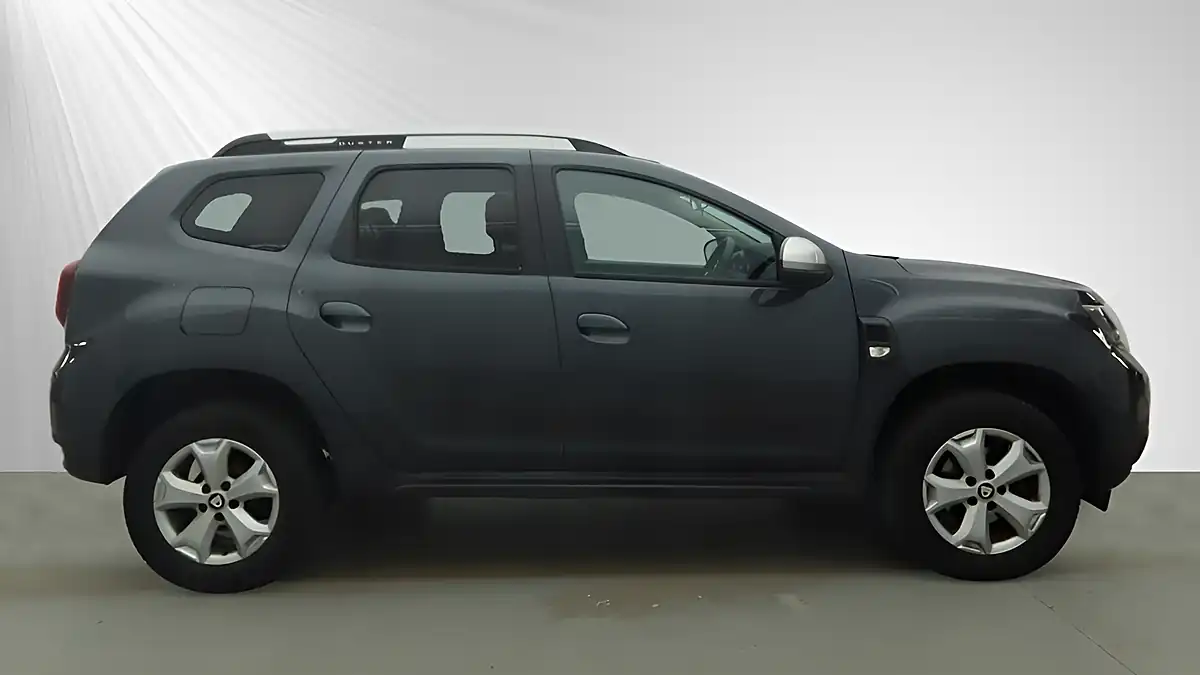 Used 2022 Dacia Duster Comfort Grey - Interior and Exterior details 8