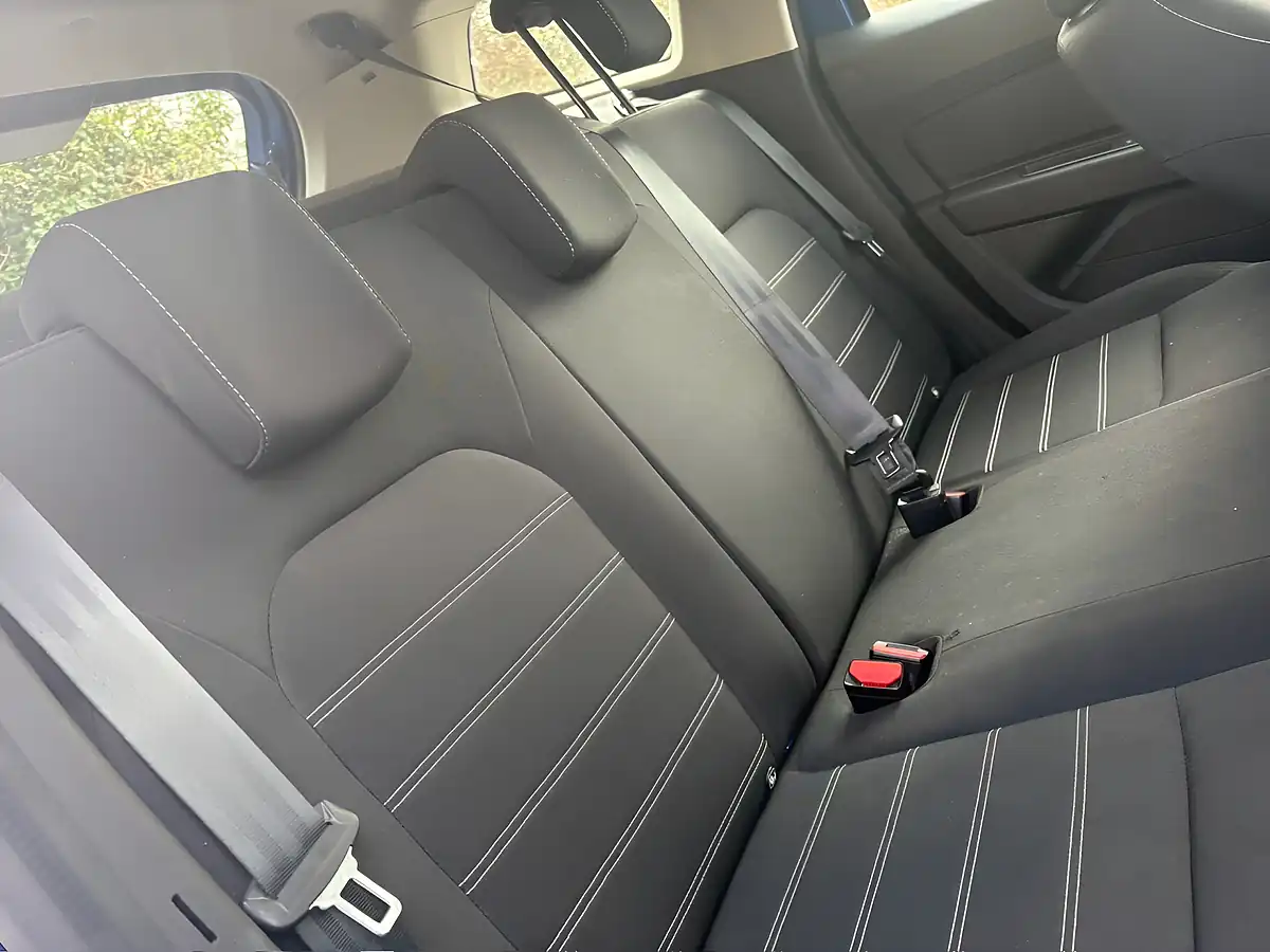 Used 2022 Dacia Duster Comfort Iron Blue - Interior and Exterior details 12