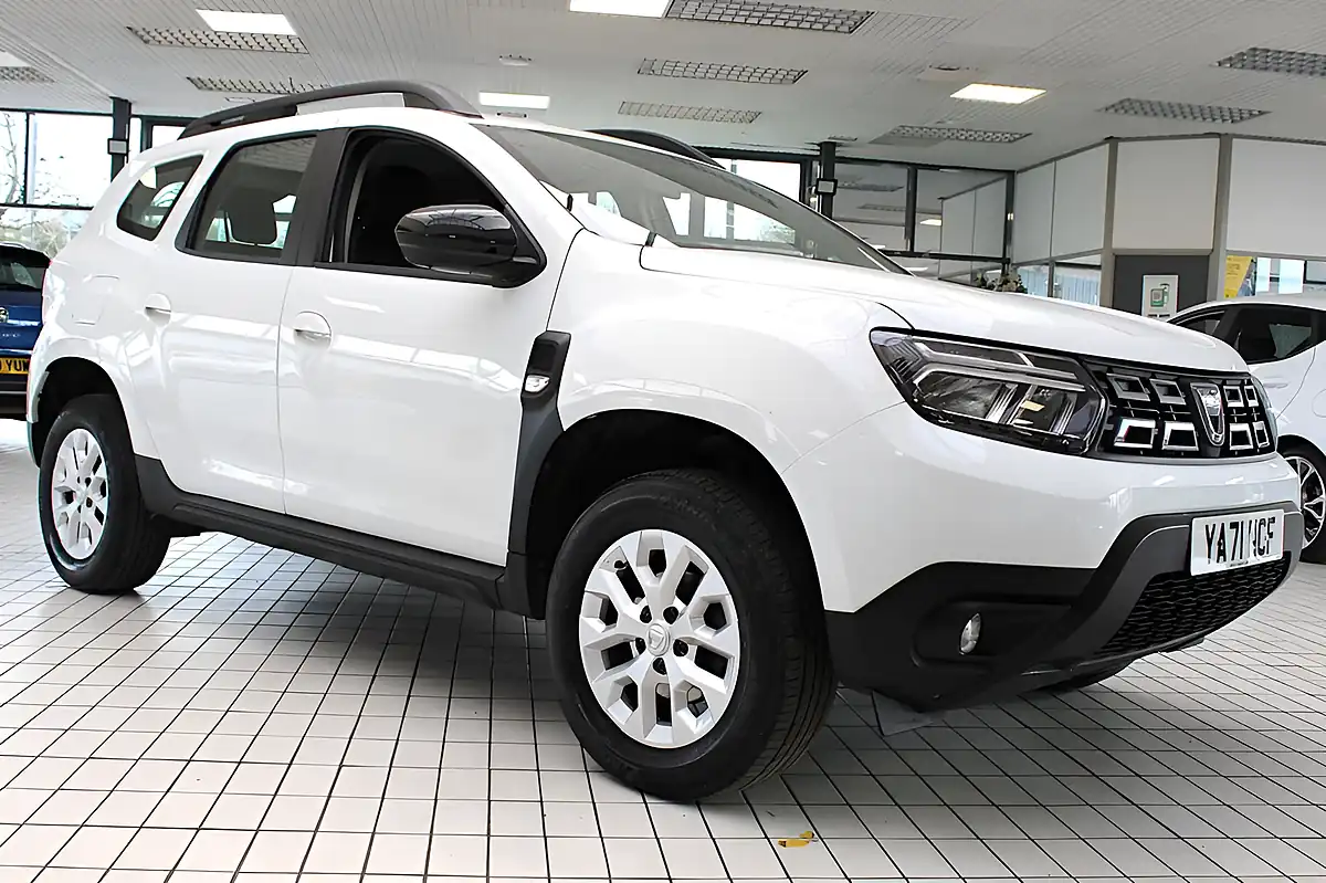 Used 2022 Dacia Duster Comfort White - Interior and Exterior details 11