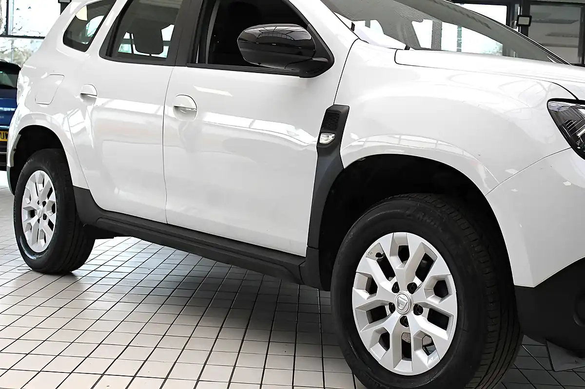 Used 2022 Dacia Duster Comfort White - Interior and Exterior details 12
