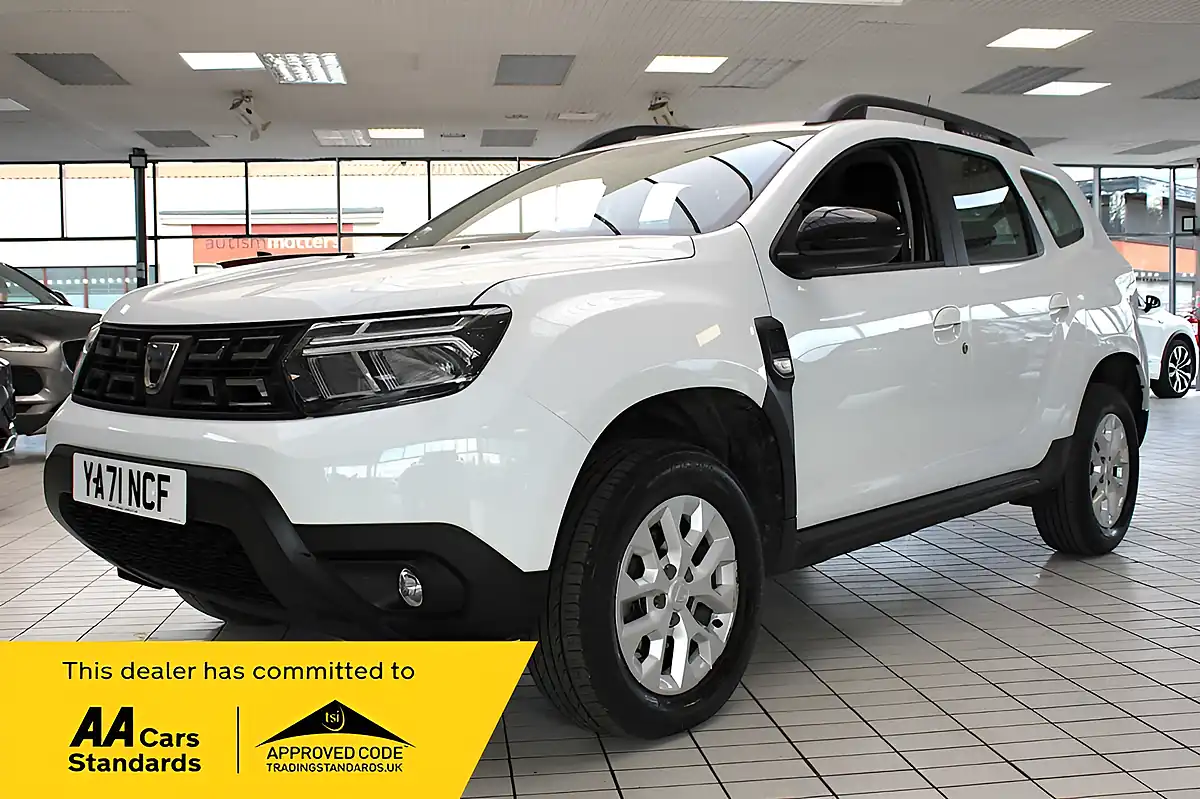 Used 2022 Dacia Duster Comfort White - Interior and Exterior details 2