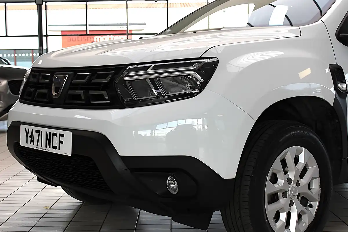 Used 2022 Dacia Duster Comfort White - Interior and Exterior details 4