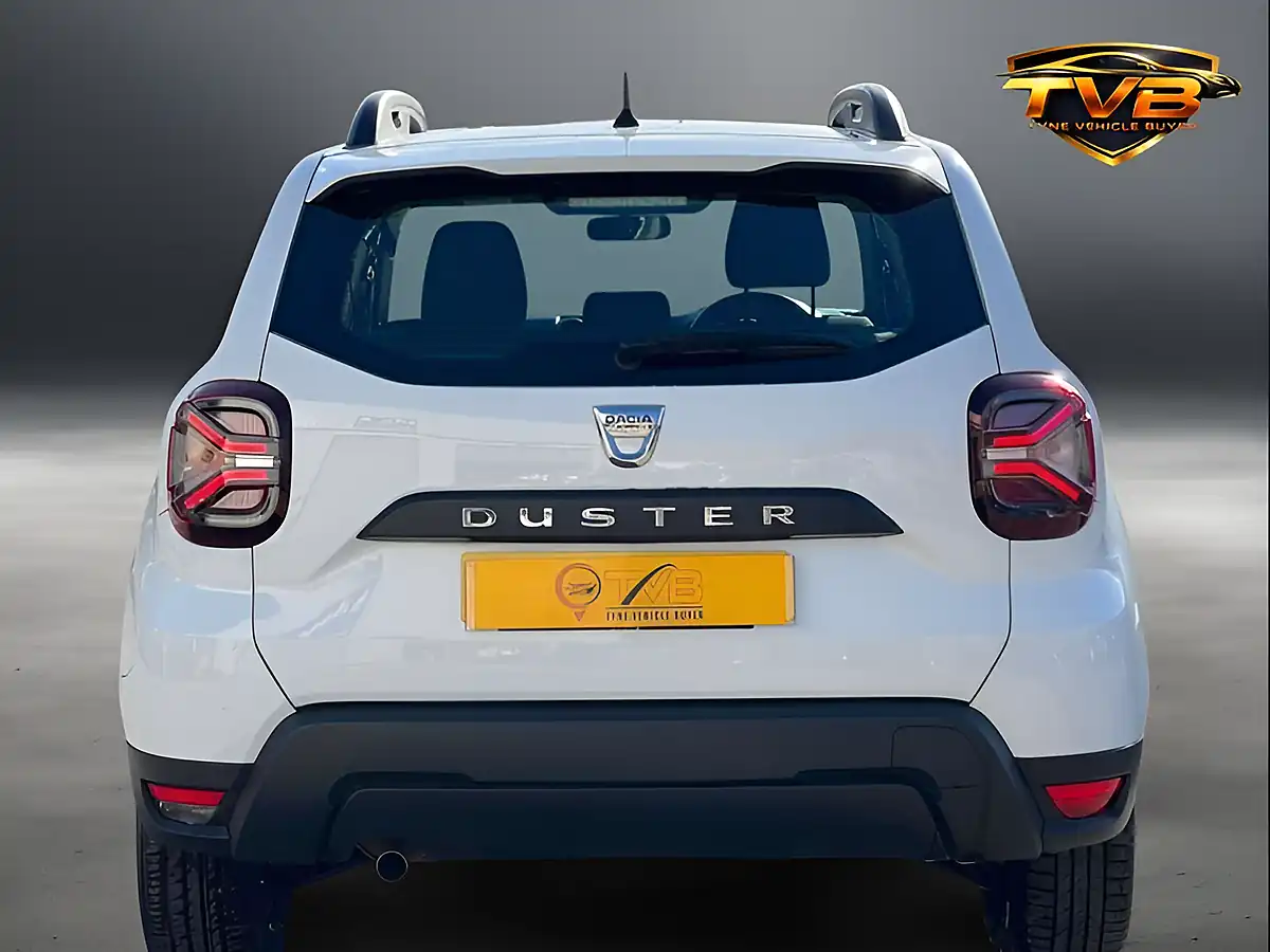 Used 2022 Dacia Duster Essential Glacier White - Interior and Exterior details 5