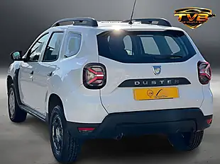 Used 2022 Dacia Duster Essential Glacier White - Interior and Exterior details 7