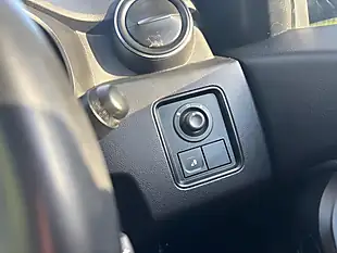 Used 2022 Dacia Duster Prestige Blue - Interior and Exterior details 14