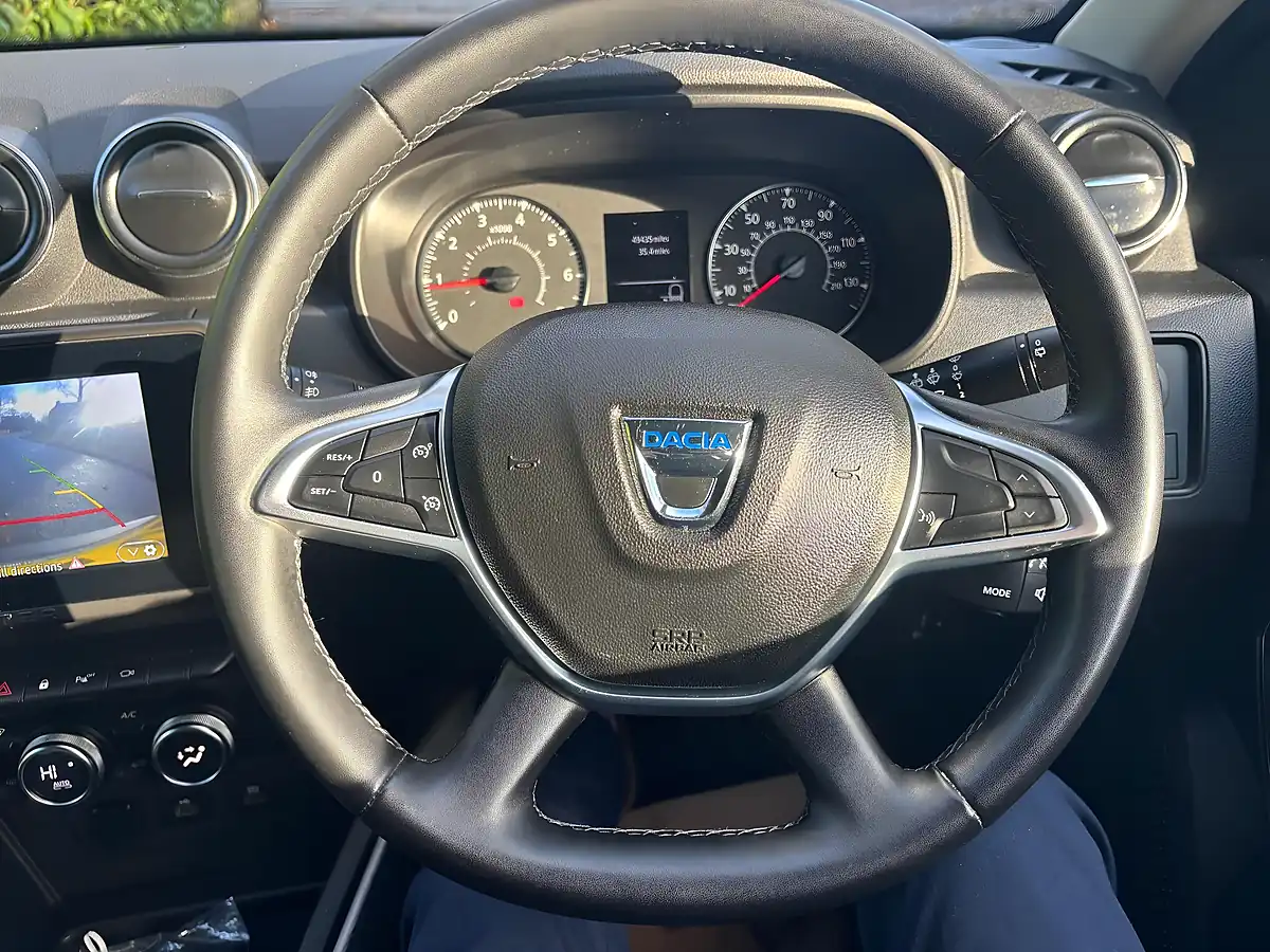 Used 2022 Dacia Duster Prestige Blue - Interior and Exterior details 18