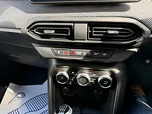 Used 2022 Dacia Jogger Comfort Grey - Interior and Exterior details 14