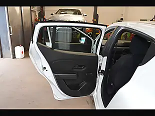 Used 2022 Dacia Sandero Access Glacier White - Interior and Exterior details 13
