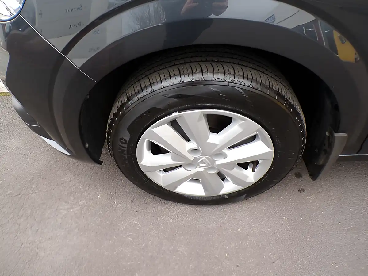 Used 2022 Dacia Sandero Comfort Slate Grey - Interior and Exterior details 19