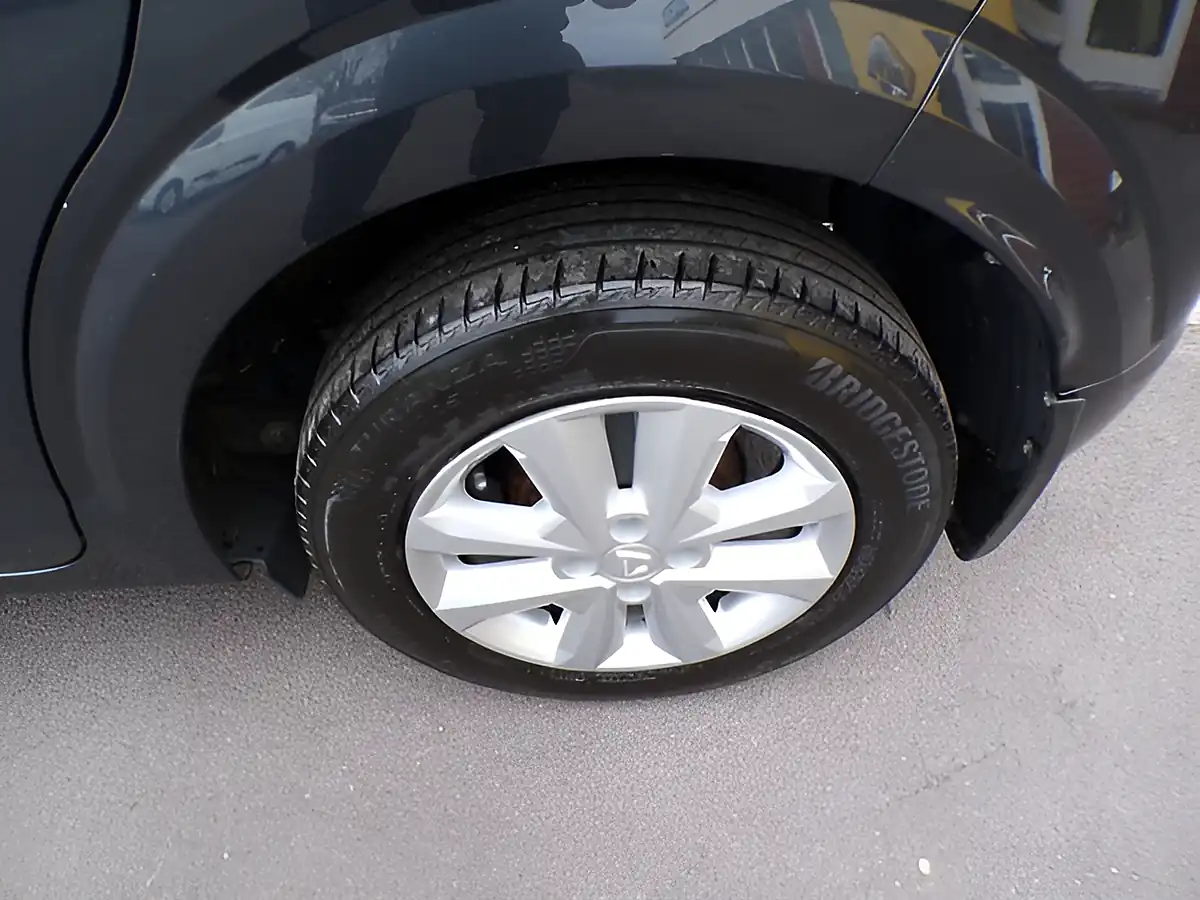Used 2022 Dacia Sandero Comfort Slate Grey - Interior and Exterior details 20