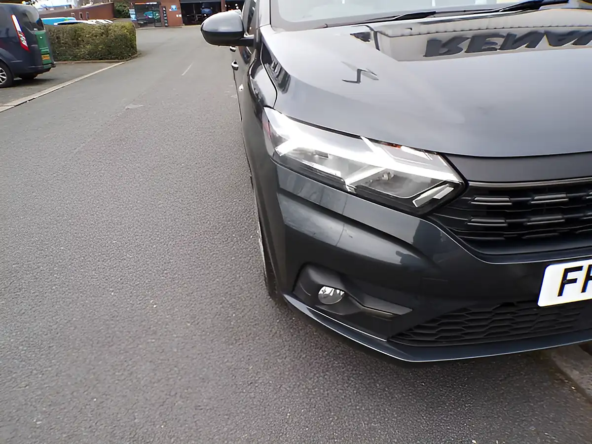 Used 2022 Dacia Sandero Comfort Slate Grey - Interior and Exterior details 6
