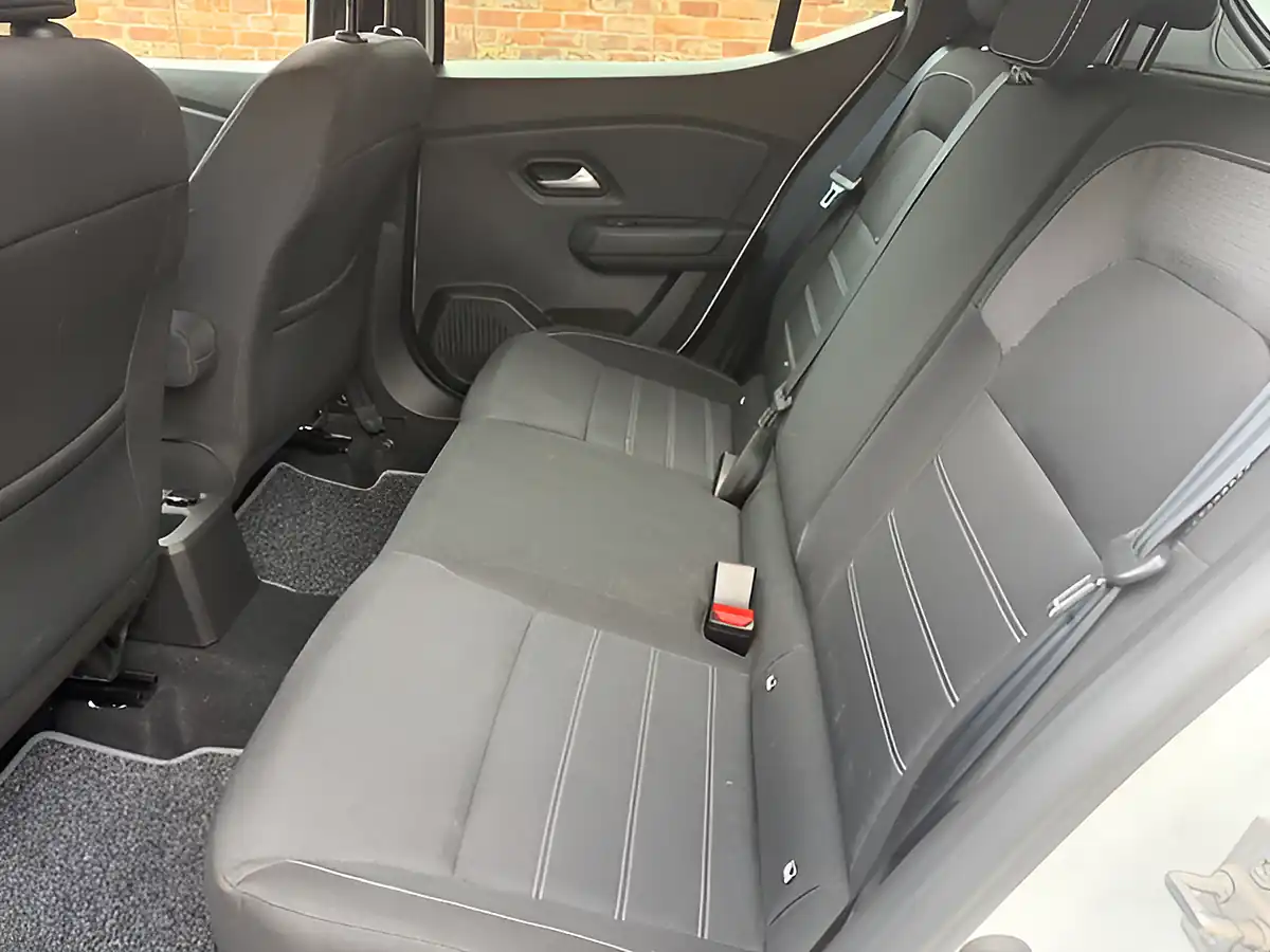 Used 2022 Dacia Sandero Comfort White - Interior and Exterior details 16