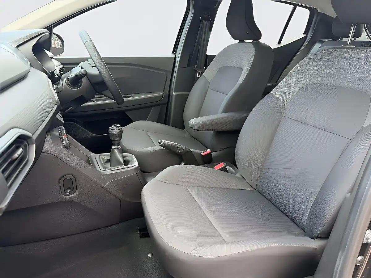 Used 2022 Dacia Sandero Essential Black - Interior and Exterior details 13