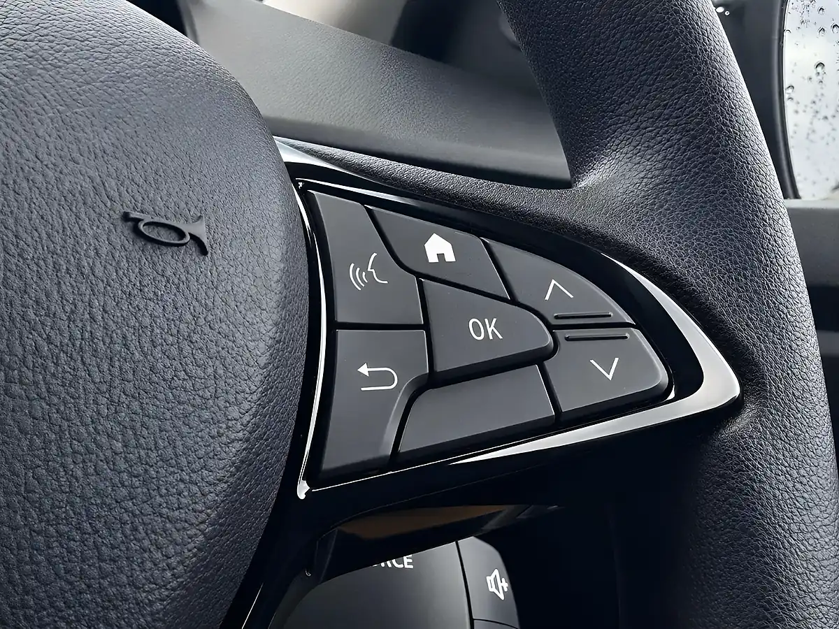Used 2022 Dacia Sandero Essential Black - Interior and Exterior details 15