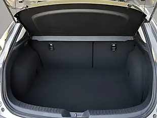 Used 2022 Dacia Sandero Essential White - Interior and Exterior details 7