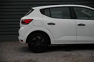 Used 2022 Dacia Sandero Essential White - Interior and Exterior details 14