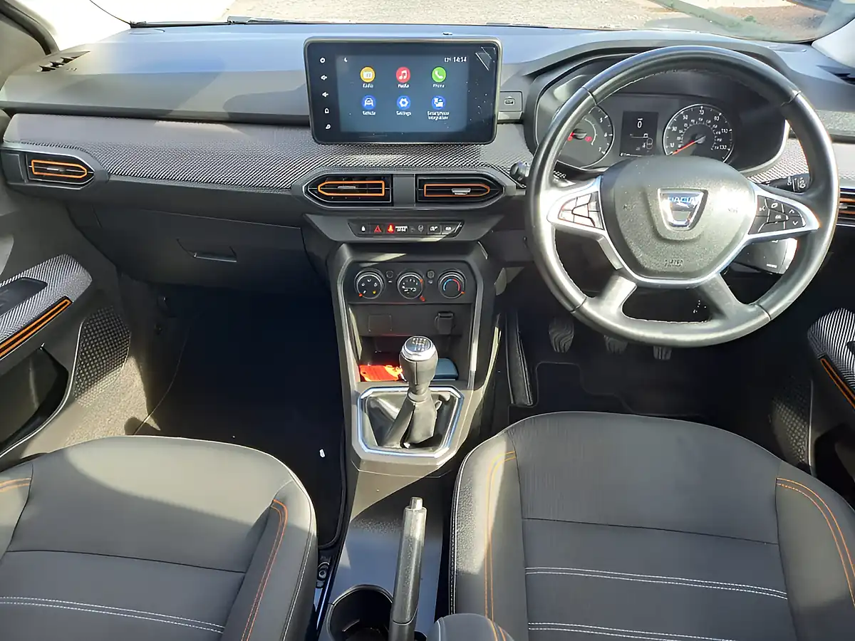Used 2022 Dacia Sandero Stepway Comfort Grey - Interior and Exterior details 10