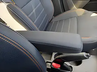 Used 2022 Dacia Sandero Stepway Comfort Grey - Interior and Exterior details 13