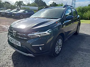 Used 2022 Dacia Sandero Stepway Comfort Grey - Interior and Exterior details 3