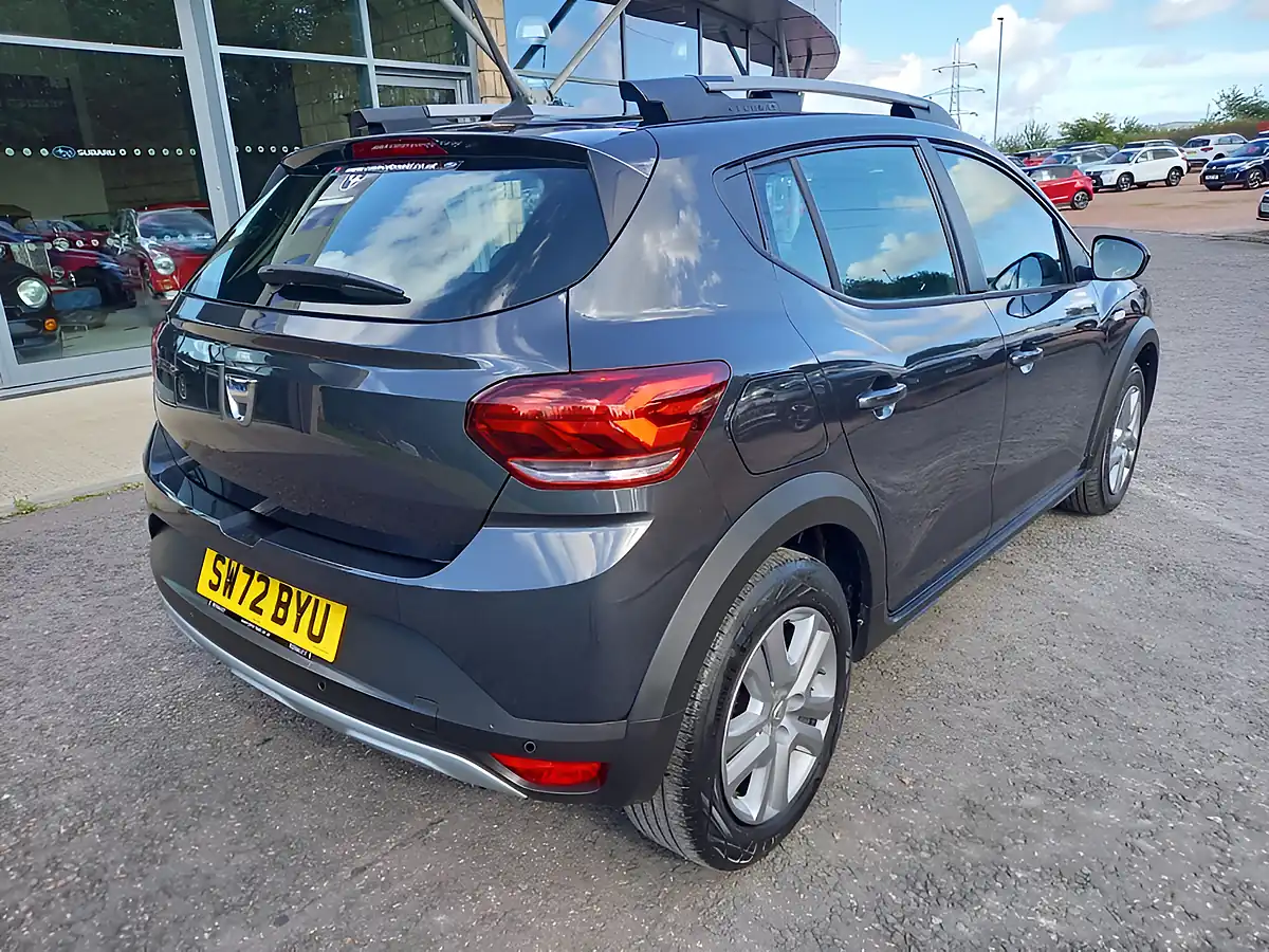 Used 2022 Dacia Sandero Stepway Comfort Grey - Interior and Exterior details 7